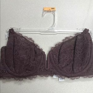 Burgundy women’s 32c bra new